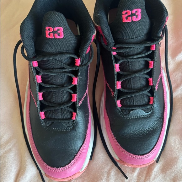 Jordan Athletic Shoes Black and Pink - Picture 2 of 5